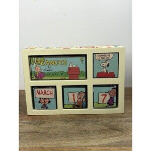 Hallmark Peanuts Perpetual Calendar Snoopy Charlie Brown Rare!